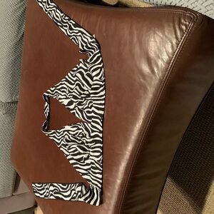 Women’s halter top / black and white. Size 2 XS